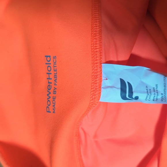 ๐ High-Energy Orange PowerHold Leggings ๐ - Picture 5 of 7